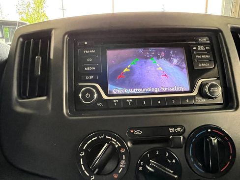 Used 2018 Chevrolet City Express LS FWD image 21