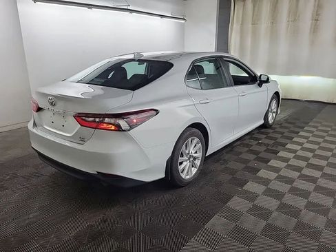 Used 2022 Toyota Camry LE image 4