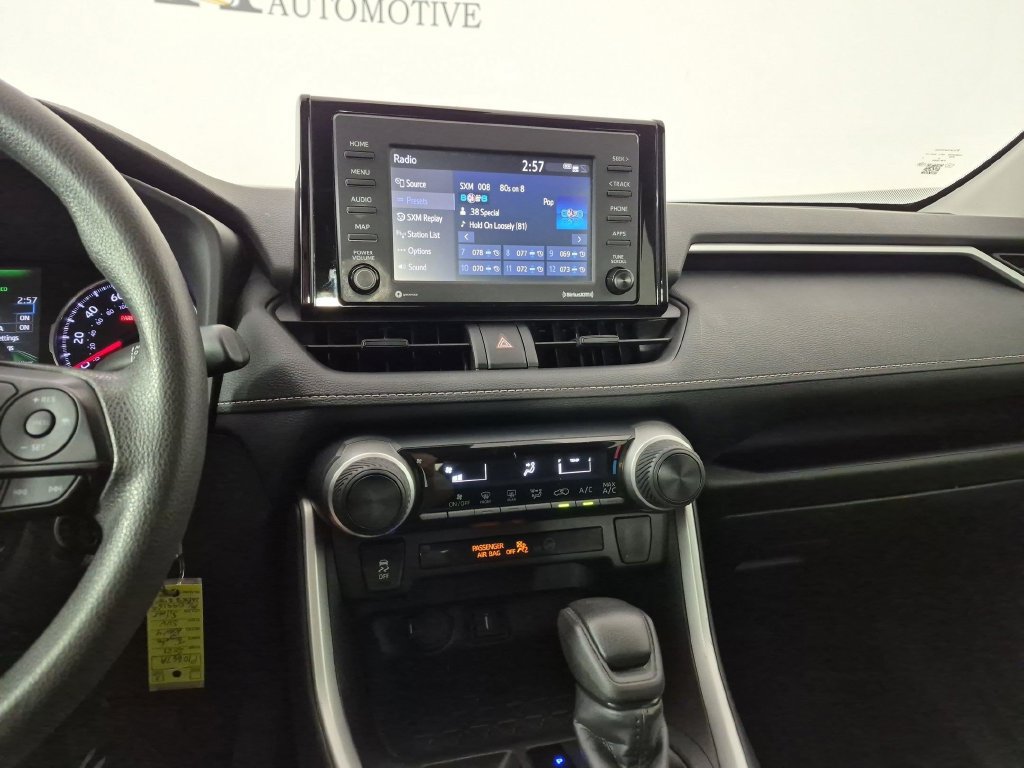 Used 2021 Toyota RAV4 LE FWD image 22