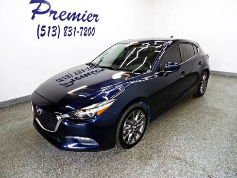 Used 2018 MAZDA MAZDA3 Touring FWD image 1
