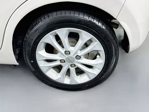 Used 2019 Chevrolet Spark LT FWD image 28