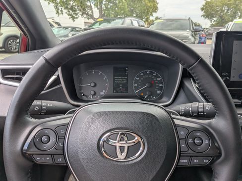 Used 2025 Toyota Corolla SE FWD image 26
