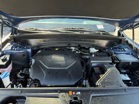 Used 2025 Kia Telluride S image 37