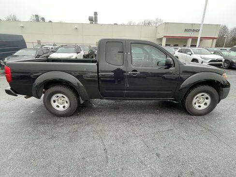 Used 2017 Nissan Frontier S image 11