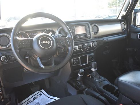 Used 2020 Jeep Gladiator Sport image 14