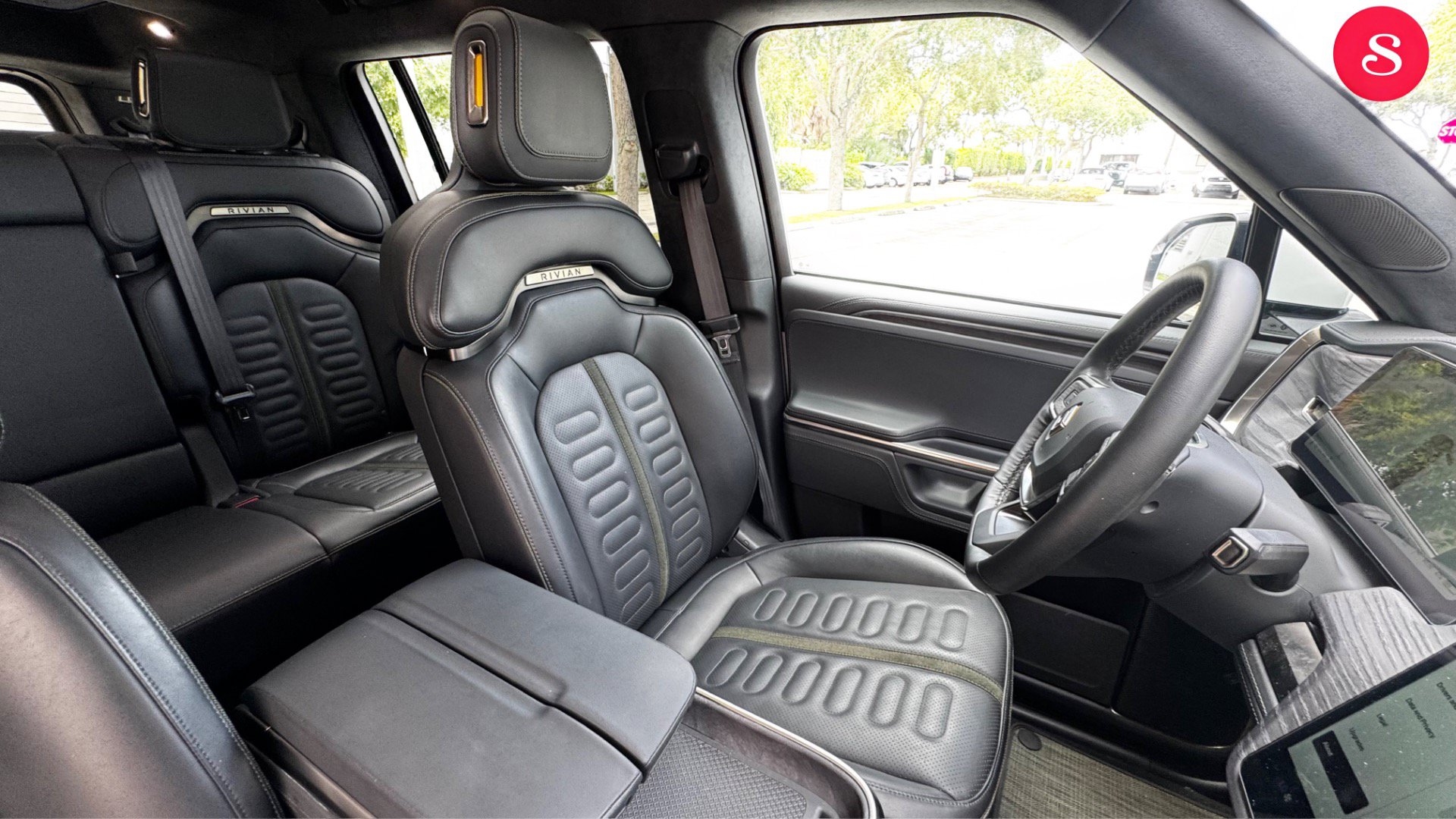 Used 2024 Rivian R1S Adventure Quad AWD/4WD image 23