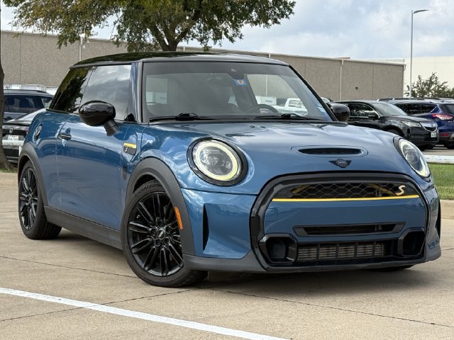 Used 2022 MINI Cooper S w/ Premium Package FWD image 2