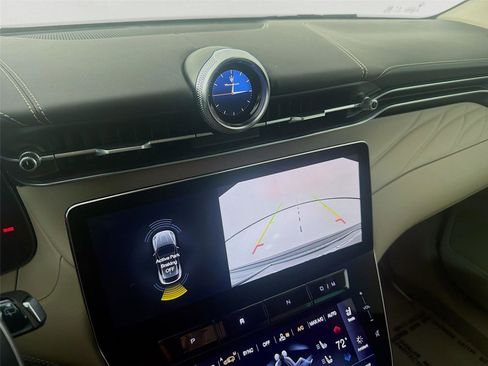 Used 2023 Maserati Grecale GT image 16