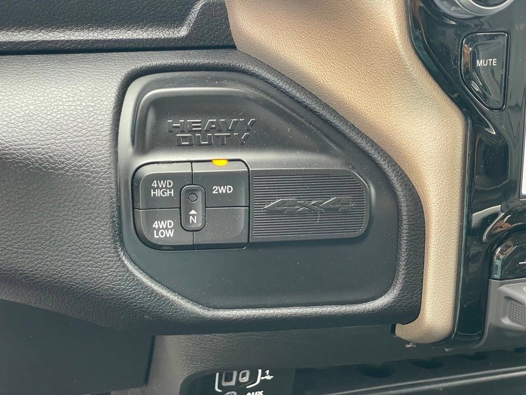 Used 2024 RAM 2500 Laramie w/ Safety Group AWD/4WD image 26