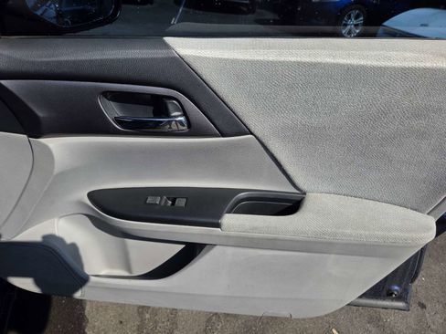 Used 2013 Honda Accord LX image 14