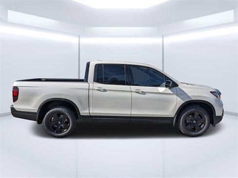 New 2026 Honda Ridgeline Black Edition image 2