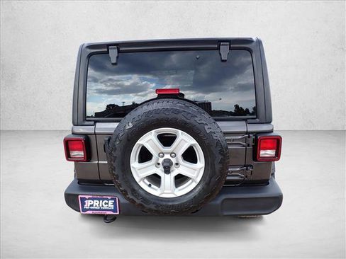 Used 2019 Jeep Wrangler Unlimited Sport S AWD/4WD image 3