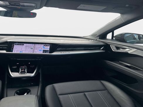 Used 2023 Audi Q4 e-tron Premium Plus w/ Premium Plus image 9