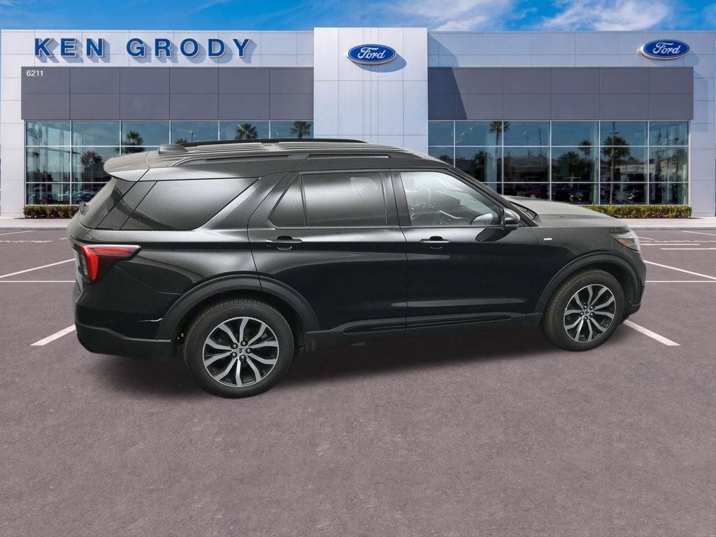 Used 2026 Ford Explorer ST-Line AWD/4WD image 13