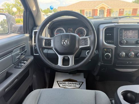 Used 2021 RAM 1500 Classic SLT RWD image 15