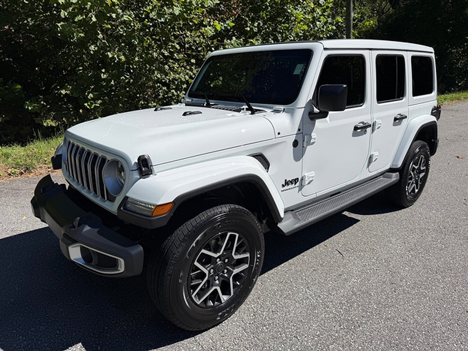 New 2027 Jeep Wrangler Unlimited Sahara AWD/4WD image 3