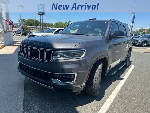 Used 2024 Jeep Wagoneer Series III AWD/4WD image 1