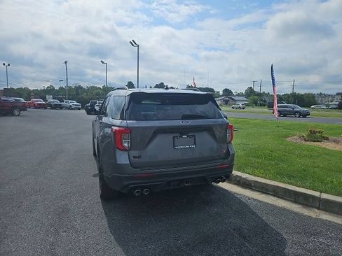 Used 2022 Ford Explorer ST w/ Equipment Group 401A AWD/4WD image 2