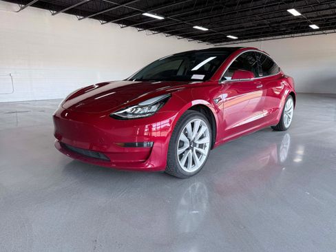 Used 2019 Tesla Model 3 Standard Range Plus RWD image 2