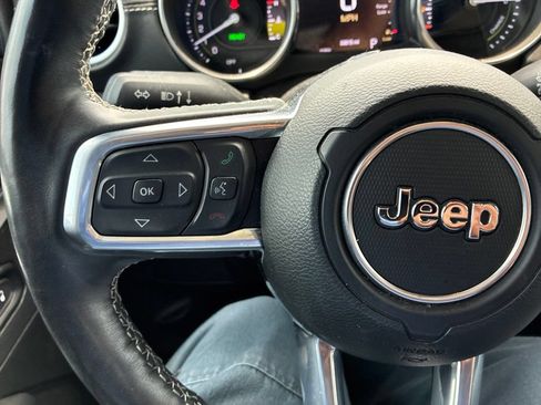 Used 2022 Jeep Wrangler Unlimited Sahara w/ Cold Weather Group AWD/4WD image 31