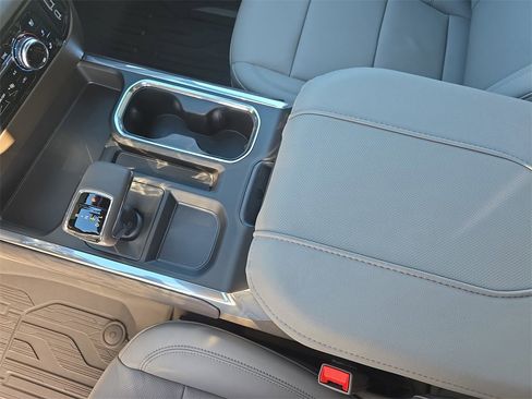 New 2026 GMC Sierra 1500 SLT w/ SLT Premium Package image 24