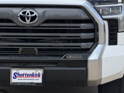 Used 2024 Toyota Tundra Limited AWD/4WD image 8