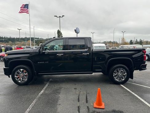 Used 2023 Chevrolet Silverado 2500 High Country w/ Z71 Off-Road Package image 6