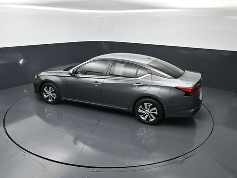Used 2025 Nissan Altima 2.5 S FWD image 21