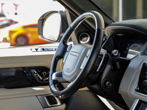 Used 2020 Land Rover Range Rover Long Wheelbase Autobiography image 15