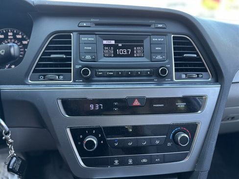 Used 2016 Hyundai Sonata SE FWD image 16