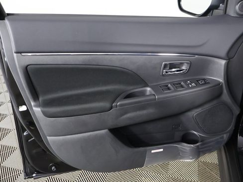 New 2025 Mitsubishi Outlander Sport ES image 17