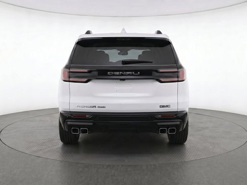 Used 2026 GMC Acadia Denali Ultimate AWD/4WD image 6