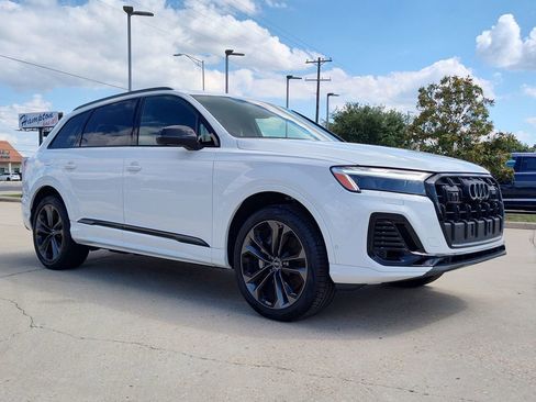 Used 2025 Audi Q7 3.0T Premium Plus w/ Premium Plus Package AWD/4WD image 17