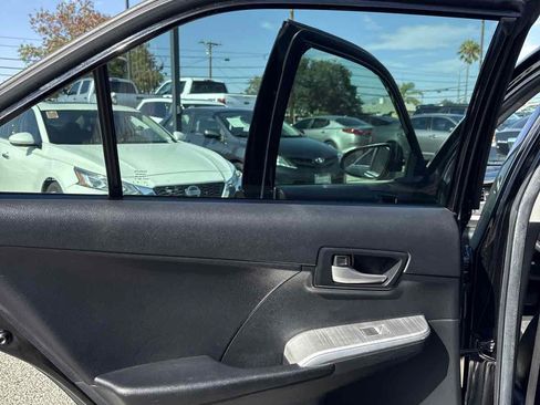 Used 2014 Toyota Camry SE FWD image 8