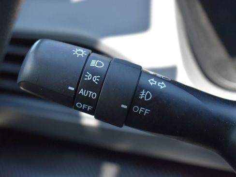 Used 2024 Subaru Crosstrek 2.0i Premium w/ Crosstrek Mirror Package AWD/4WD image 19