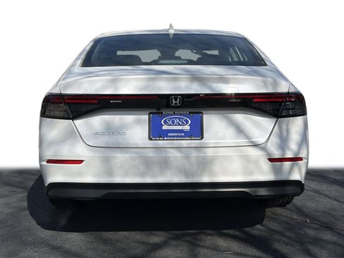 Certified 2025 Honda Accord LX image 22