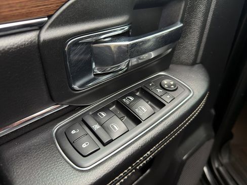 Used 2017 RAM 2500 Laramie w/ Convenience Group AWD/4WD image 19