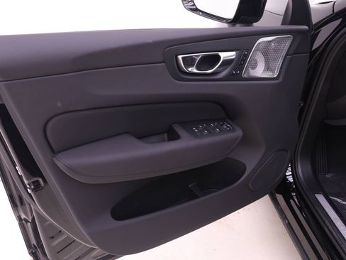 New 2026 Volvo XC60 B5 Ultra w/ Protection Package Premier AWD/4WD image 11