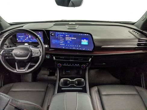 Used 2025 Chevrolet Traverse Z71 w/ Enhanced Driving Package AWD/4WD image 7