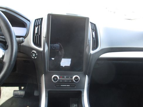 Used 2024 Ford Edge SEL image 33