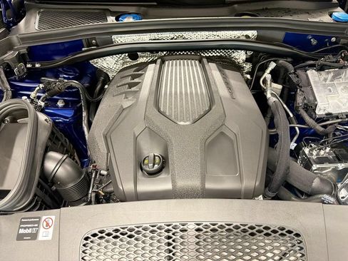 New 2026 Porsche Macan AWD/4WD image 32