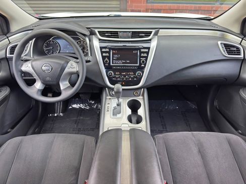 Used 2016 Nissan Murano S FWD image 11