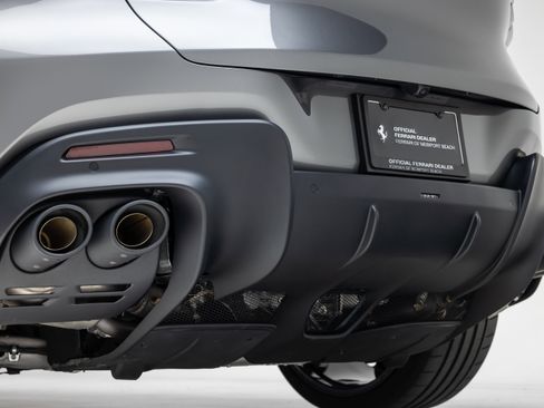 Certified 2023 Ferrari Purosangue image 11