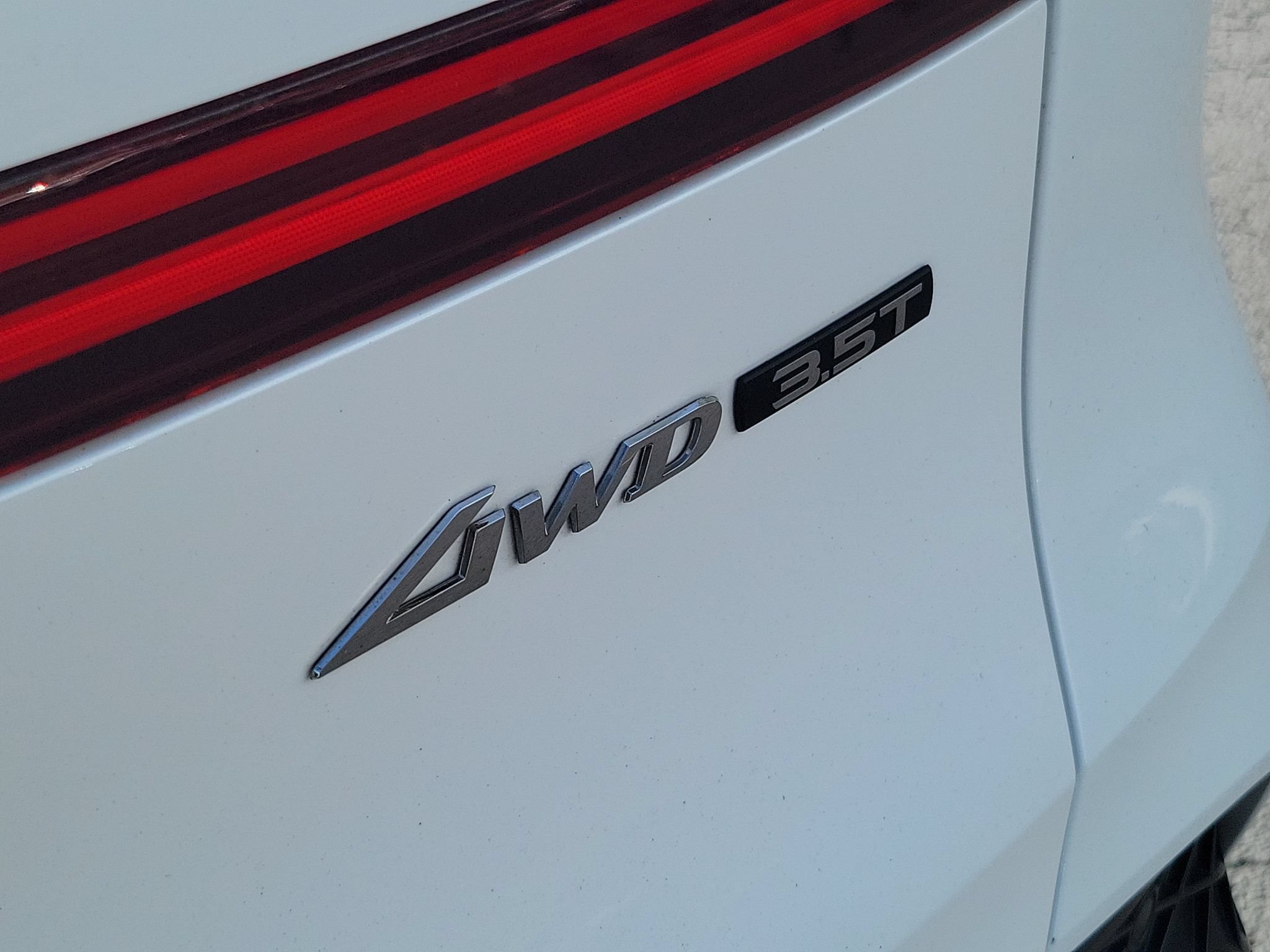 Certified 2024 Genesis GV70 3.5T Sport AWD/4WD image 9