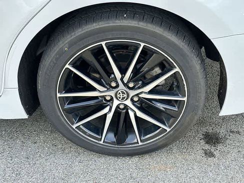 Used 2024 Toyota Camry SE FWD image 5