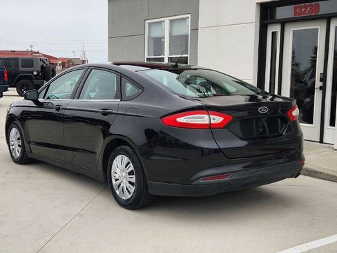 Used 2013 Ford Fusion S FWD image 4