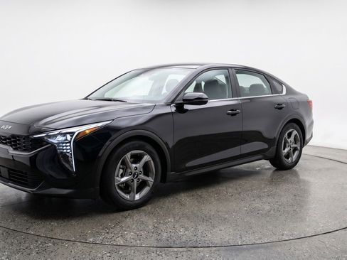 Used 2025 Kia K4 LXS image 3