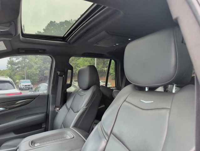 Used 2018 Cadillac Escalade Platinum AWD/4WD image 12