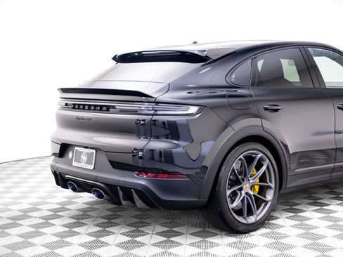 Certified 2026 Porsche Cayenne Turbo GT AWD/4WD image 37