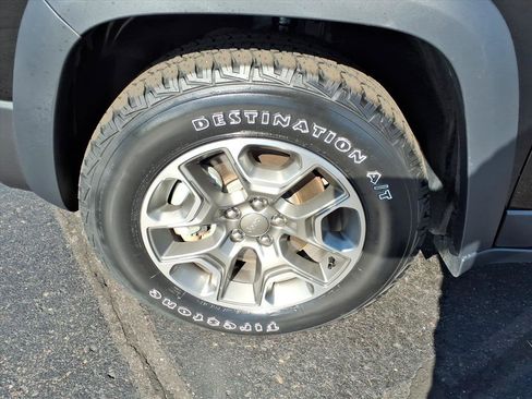 Used 2022 Jeep Cherokee Trailhawk w/ Comfort/Convenience Group image 21